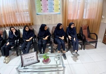 جلسه شورای دانش آموزی دبیرستان سروقد