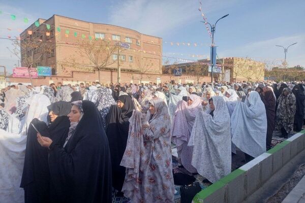 اقامه نماز عید فطر در قیامدشت ناحیه یک ری