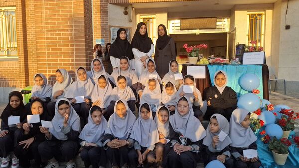 افتتاحیه سفیران سلامت در دبستان هاشمی رفسنجانی