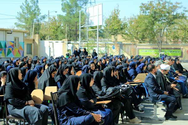 افتتاح دبیرستان نمونه دولتی دخترانه الزهرا در گلبهار