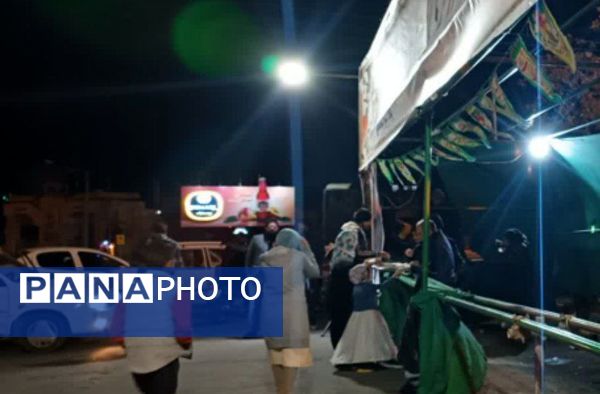 برپایی ایستگاه صلواتی شهرداری و شورای اسلامی شهر کاشمر