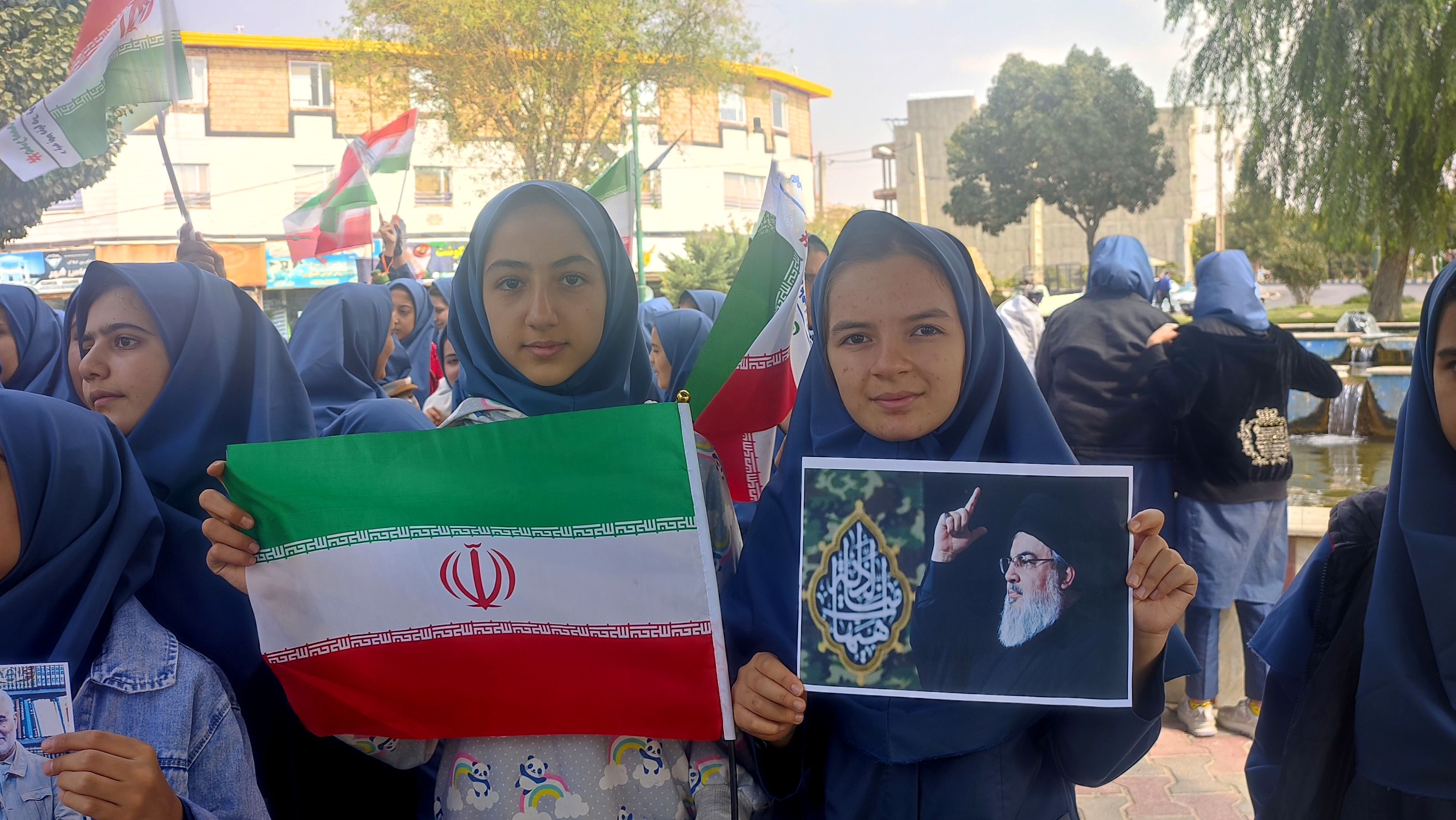 تجمع دانش‌آموزان کمیجانی‌ در محکومیت جنایات رژیم‌جعلی‌اسرائیل
