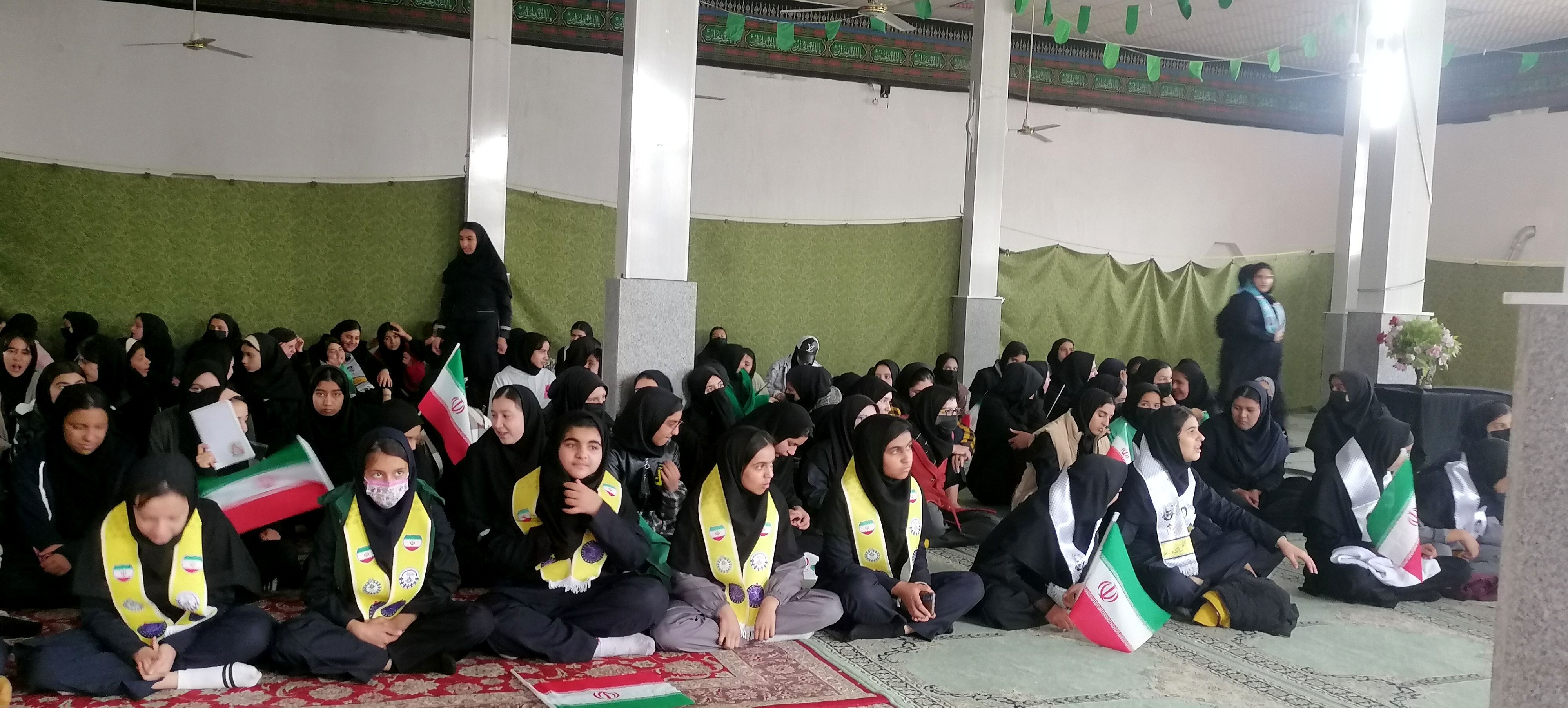 جشن روز دانش آموز دختران دبیرستان حضرت فاطمه و حضرت رقیه در مهدیه شهر بار نیشابور 