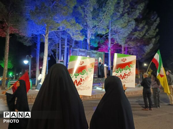 مردم رشتخوار در سوگ رهبر شهید، با آرمان‌های او تجدید عهد کردند