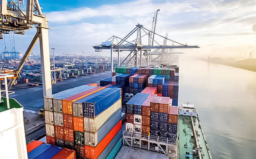 لزوم حمایت از صادرکنندگان و بخش خصوصی برای تقویت صادرات غیرنفتی 