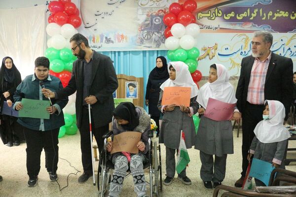 پاسداشت توانمندی‌ها؛ مراسم ویژه برای دانش‌آموزان آموزشگاه استثنایی ابرار فیروزکوه 