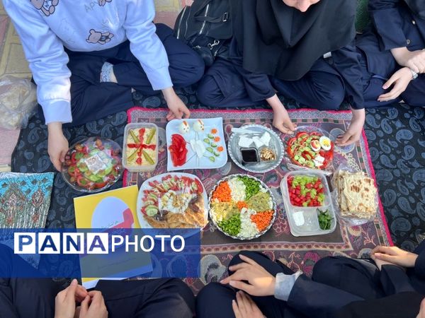 هفته سلامت روان و روز جهانی غذا در دبیرستان جنت شهرستان سملقان