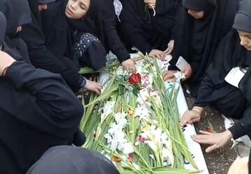 شمیم عطر لاله فاطمی در بوستان شهید زین الدین قم