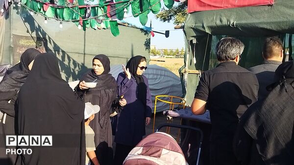 موکب اسماء الحسنی منطقه 2 تهران میزبان زائران پیاده امام رضا (ع) 