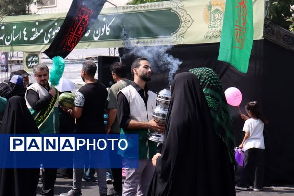 قدم به قدم در مسیر عاشقی اباعبدالله‌الحسین‌(ع)