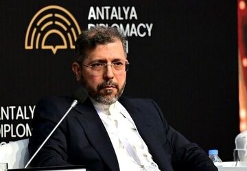 خطیب‌زاده: تهران آتش‌بس موقت را نمی‌پذیرد و به‌دنبال پایان جامع جنگ در منطقه است