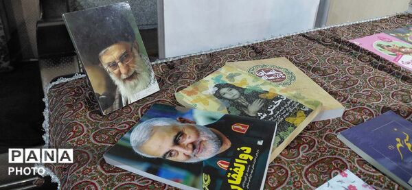 نشست کتابخوانی با موضوع «خون دلی که لعل شد» در قم