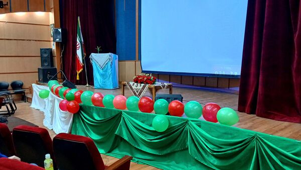 آیین بزرگداشت روز مادر با محوریت جایگاه زن در فرهنگسرای هنر نظرآباد 