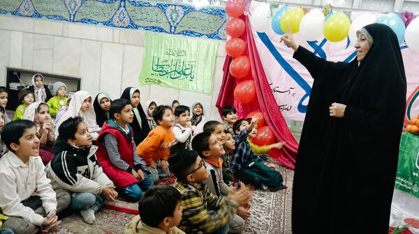 اجرای برنامه شاد برای کودکان در شهرستان کاشمر 