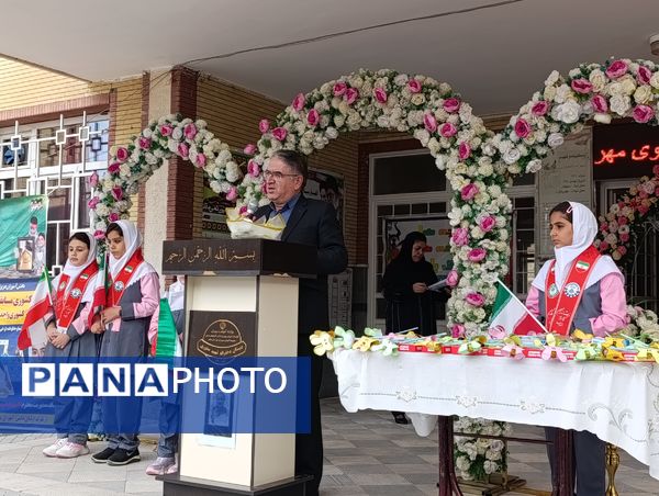 جشن شکوفه‌ها در ملکان؛ استقبال گرم از نوگلان دبستانی