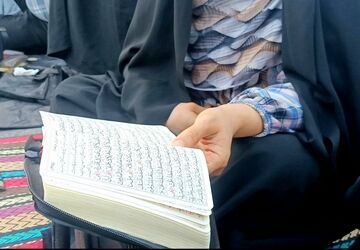 روایت دلدادگی؛ برگزاری مراسم دعای عرفه با حضور پرشور مردم