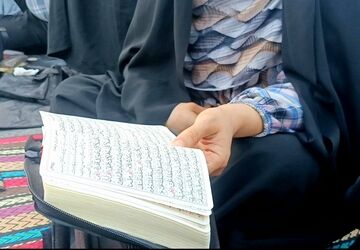 روایت دلدادگی؛ برگزاری مراسم دعای عرفه با حضور پرشور مردم