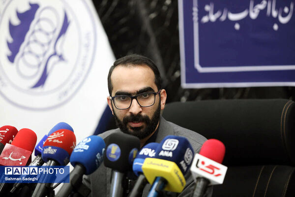 نشست خبری رئیس باشگاه دانش پژوهان جوان 