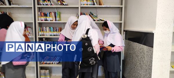 بازدید دانش آموزان دبستان محجبه از کتابخانه اندیشه شیروان