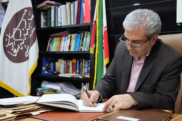 بازدید معاون وزیر و رئیس مرکز اطلاع رسانی و روابط عمومی وزارت آموزش و پرورش از مدرسه ماندگار سعادت بوشهر