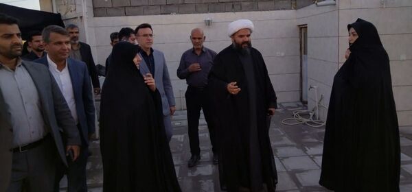حضور معاون رئیس جمهوری در منازل جان باختگان معدن طبس در بخش انابد