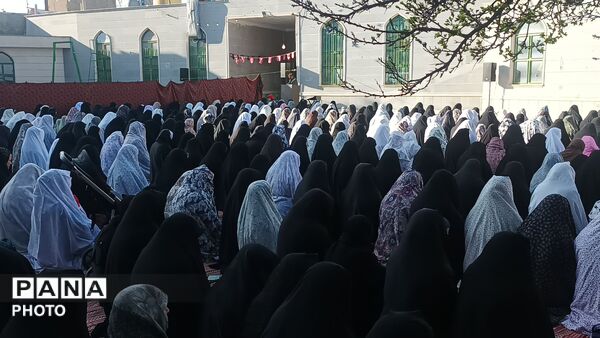 اقامه نماز عید فطر در مسجد امام سجاد  نیشابور 