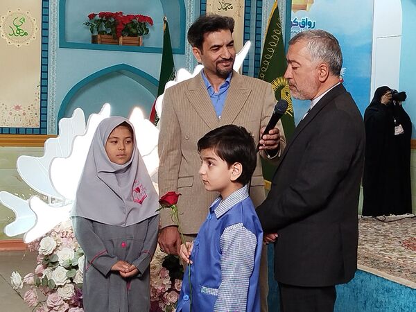 شادی و رنگ در جشن شکوفه‌ها در حرم امام رضا (ع)