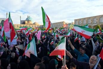 هم آوایی بانوان اصفهانی در میدان نقش جهان