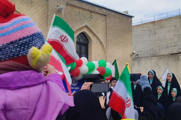 راهپیمایی یوم‌الله ۲۲بهمن در کرمانشاه 