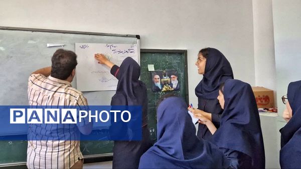 آموزش حفاظت از منابع طبیعی در دبیرستان حضرت زهرا (س) اشتهارد