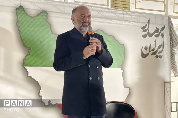 تجدید بیعت دانش‌آموزان با رهبر انقلاب