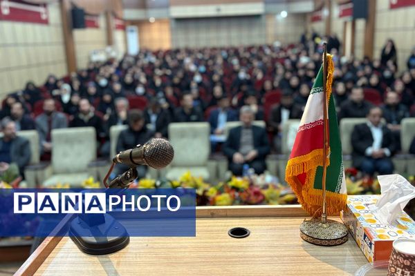 نشست تخصصی افق نو در تربیت جهت اجرایی سازی طرح «ایرانمون»