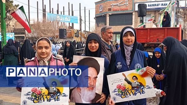 خاطره‌هایی زنده از راهپیمایی ۲۲ بهمن نیشابور