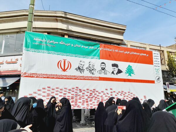 راهپیمایی روز دانش‌آموزان در ناحیه 6 مشهد 
