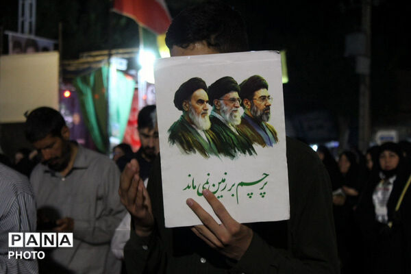 اقامه نماز استغاثه به امام زمان (ع) در میدان امام خمینی (ره )جاجرم