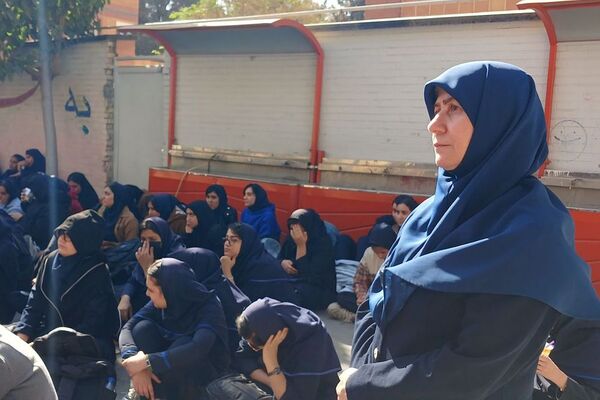 برگزاری مراسم روز دانش‌آموز در مدارس بهارستان‌دو