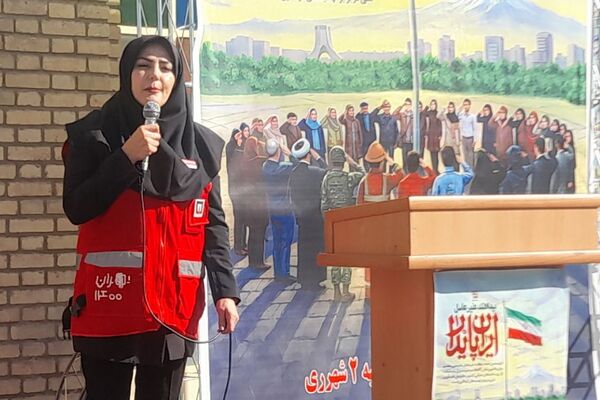 برگزاری افتتاحیه «هفته پدافند غیرعامل » در دبیرستان ماندگار مدرس ناحیه دو شهرری 