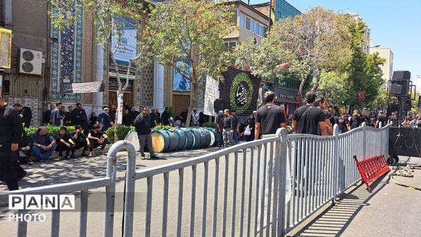 خیابان‌های منتهی به حرم، مملو از زائران رضوی
