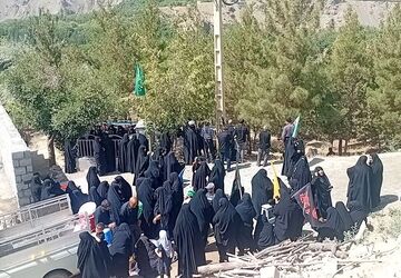 جاماندگان اربعین؛ هم‌قدم با زائران کربلا