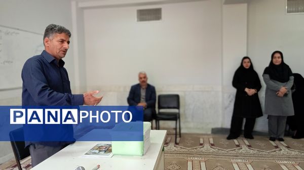 ارتقای مشارکت اولیا و مربیان در هنرستان حضرت زهرا (س) بن