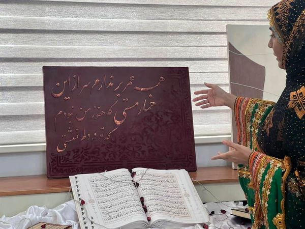 افتتاح نمایشگاه «ماهی پرنده» در مرکز کانون جاسک به مناسبت هفته دولت