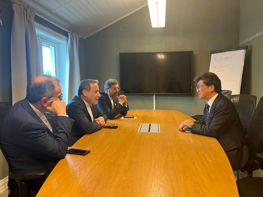 دیدار عراقچی با رئیس بنیاد صلح ساساکاوا ژاپن