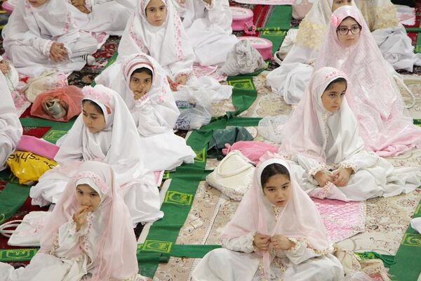 جشن تکلیف ۱۰۰۰ دانش‌آموز دختر در بهارستان ۲