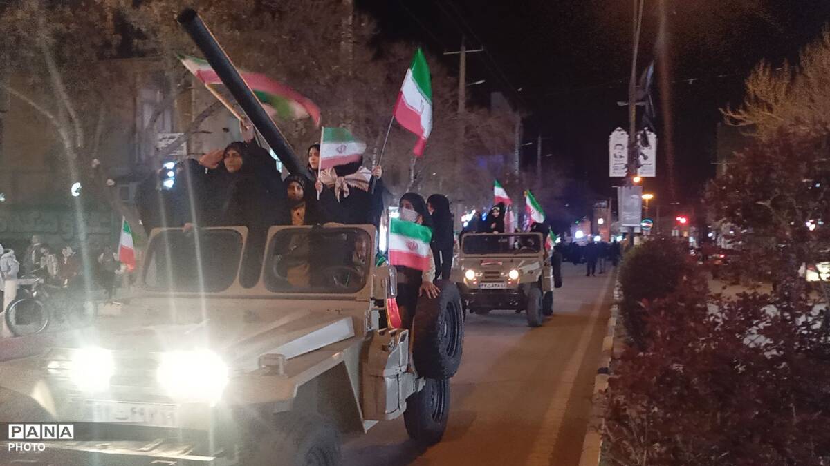 اجتماع باشکوه دختران و بانوان شهرستان قروه 