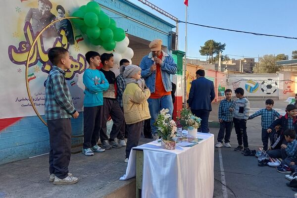 جشن دهه فجر و اعیاد شعبانیه در آموزشگاه شیخ جنید پیشوا