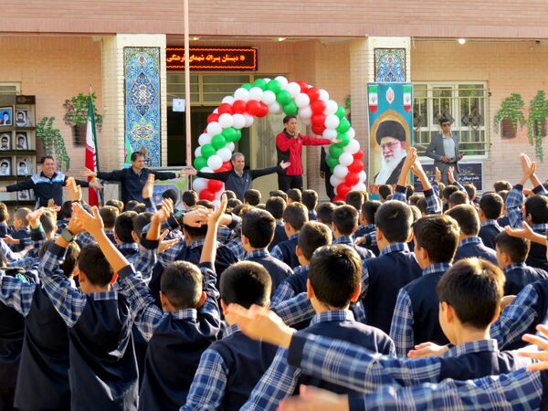 آغاز روزی پرنشاط با اجرای ورزش صبحگاهی در مدارس بجنورد 