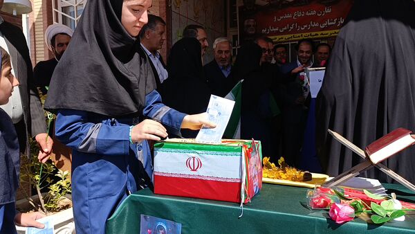 جشن عاطفه‌ها در ملکان؛ مهربانی به وقت مدرسه