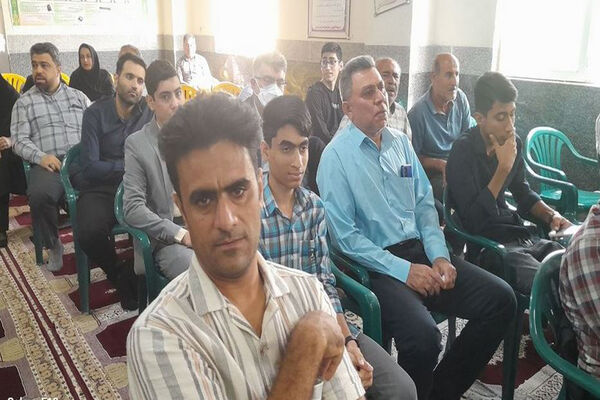 مراسم تجلیل از دانش‌آموزان ممتاز شاهد و ایثارگر شهرستان بوشهر