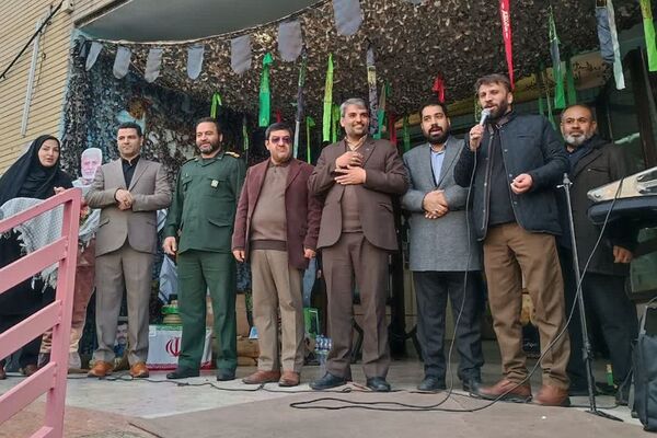 نواختن زنگ آغاز هفته بسیج مستضعفین در مدارس شهرستان ری