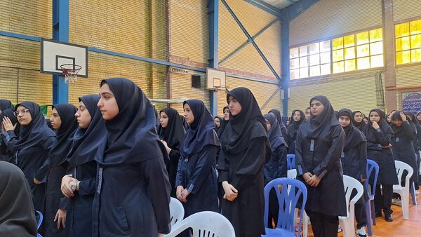 آیین نواختن زنگ ملی مهر ایثار و مقاومت در مدارس استان البرز